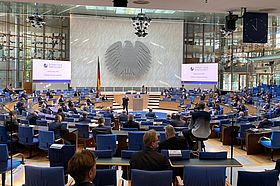 With the Senate of Economy at the old plenary hall, Bonn